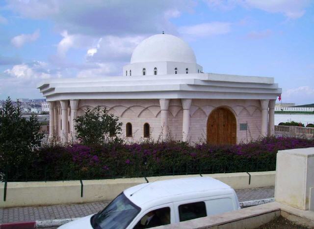Tunis - Place de la Kasbah